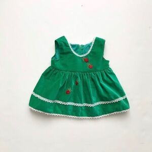 Vintage Green velvet strawberry dress EUC fits like 3-6 months